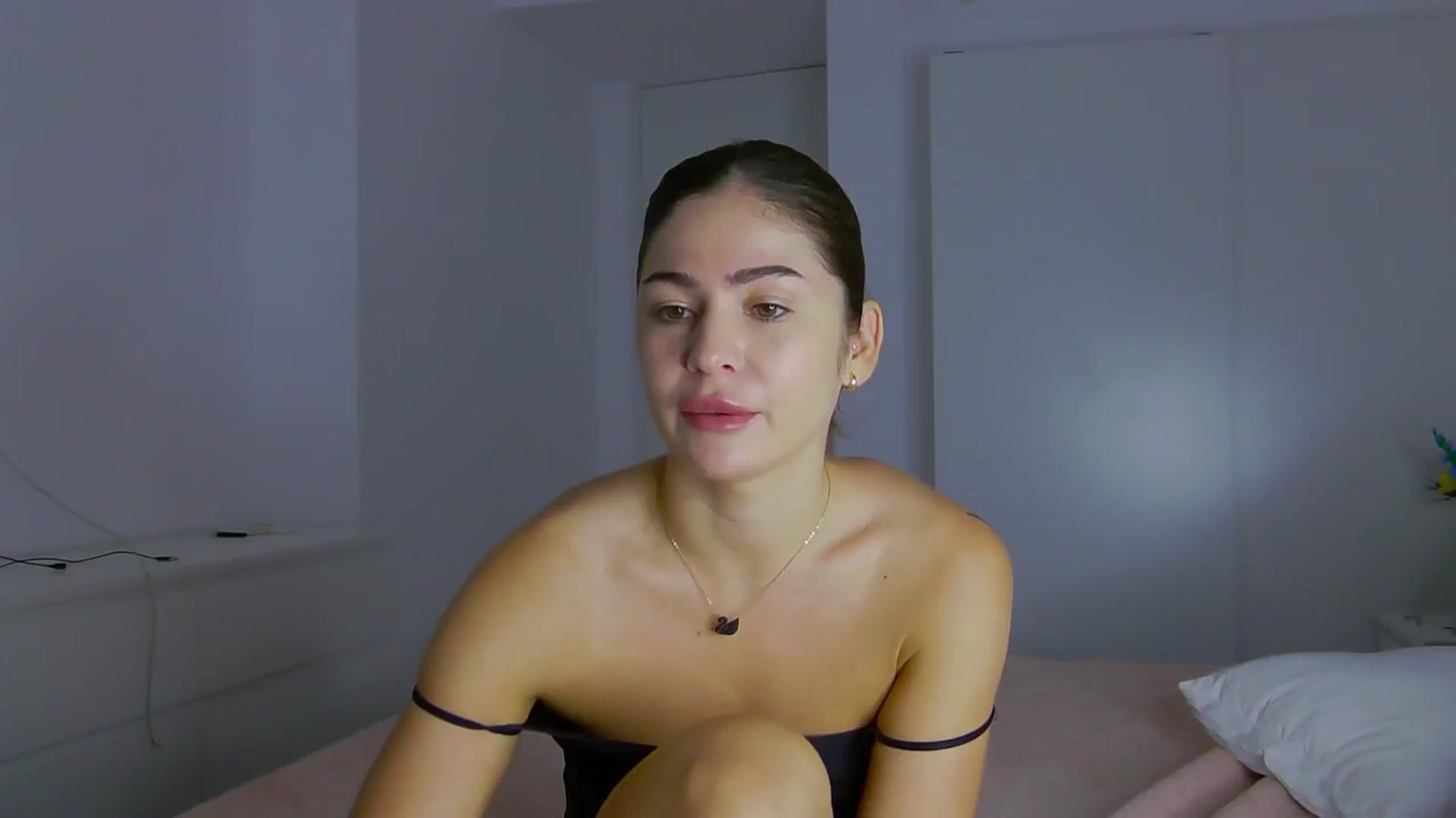Gallery image thumbnail from NaiaaBee's myfreecams stream on, 10/06/2024, 06:14 image 2 of 20