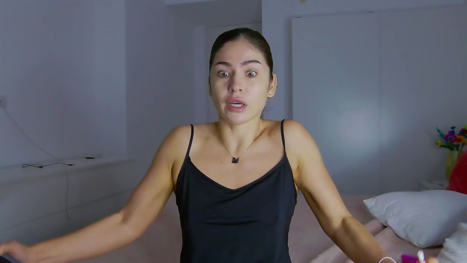 Gallery image thumbnail from NaiaaBee's myfreecams stream on, 10/06/2024, 06:14 image 15 of 20