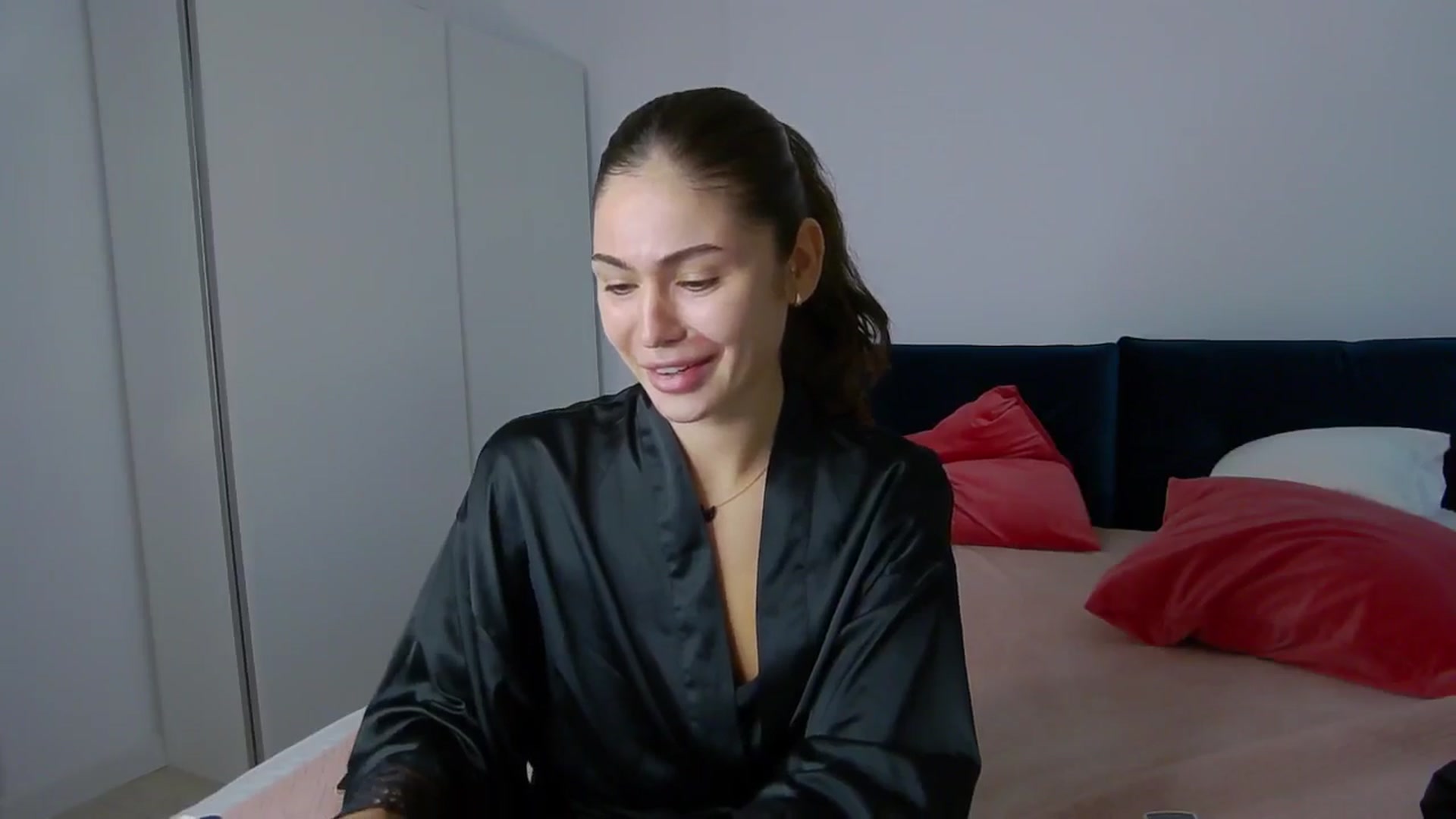 Gallery image thumbnail from NaiaaBee's myfreecams stream on, 10/09/2024, 06:04 image 10 of 20