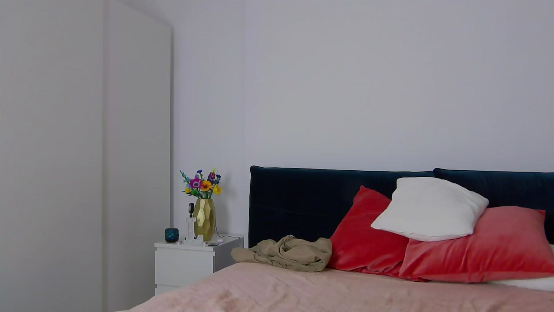 Gallery image thumbnail from NaiaaBee's myfreecams stream on, 10/14/2024, 17:39 image 20 of 20