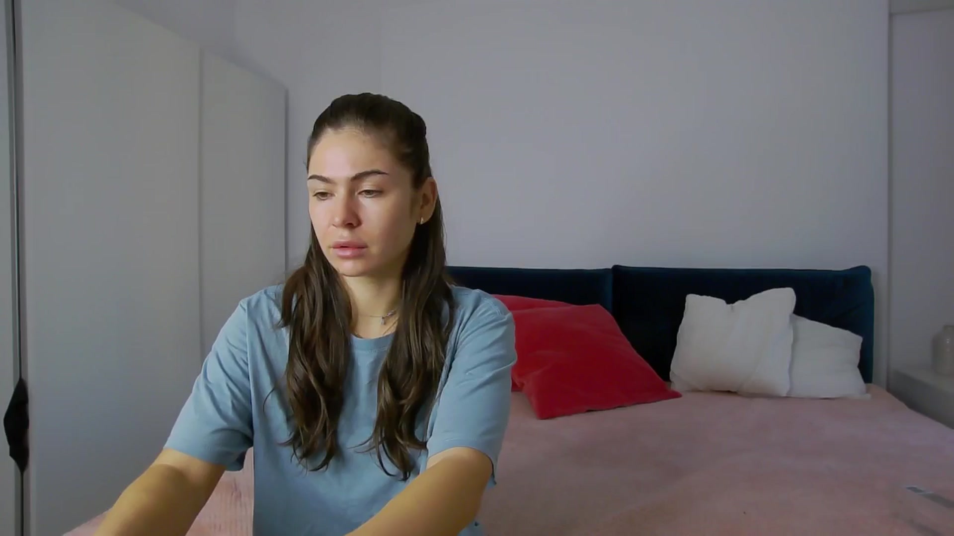 Gallery image thumbnail from NaiaaBee's myfreecams stream on, 10/22/2024, 07:03 image 5 of 20