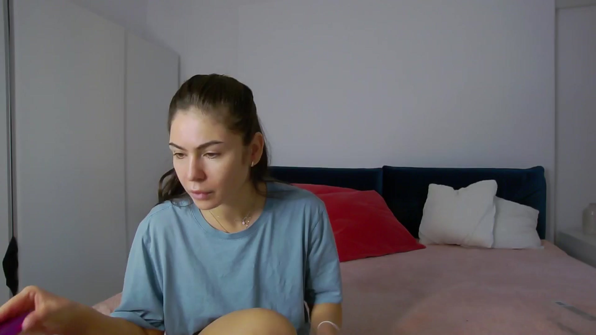 Gallery image thumbnail from NaiaaBee's myfreecams stream on, 10/22/2024, 07:03 image 3 of 20