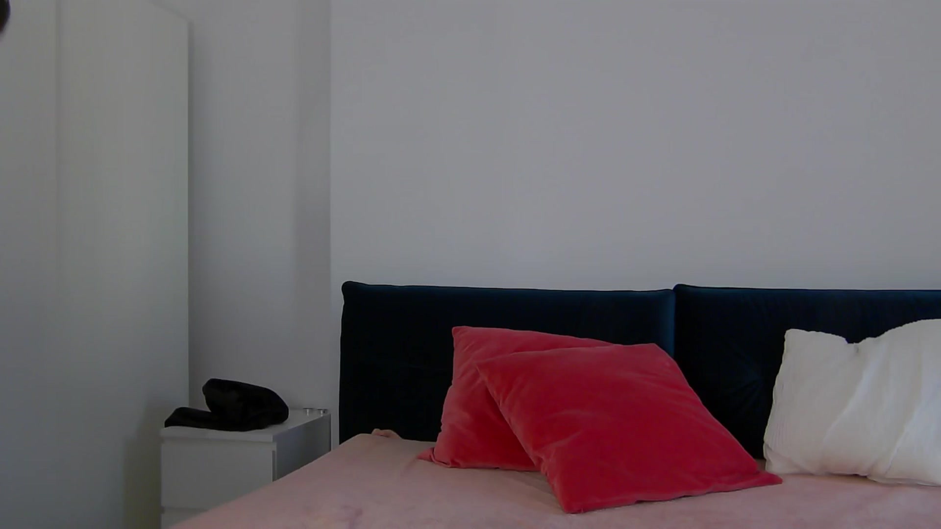 Gallery image thumbnail from NaiaaBee's myfreecams stream on, 10/22/2024, 07:03 image 15 of 20