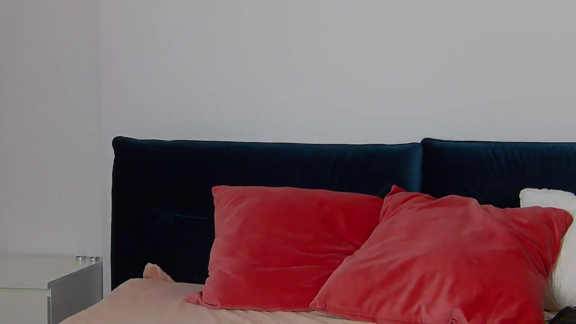 Gallery image thumbnail from NaiaaBee's myfreecams stream on, 10/23/2024, 15:23 image 17 of 20