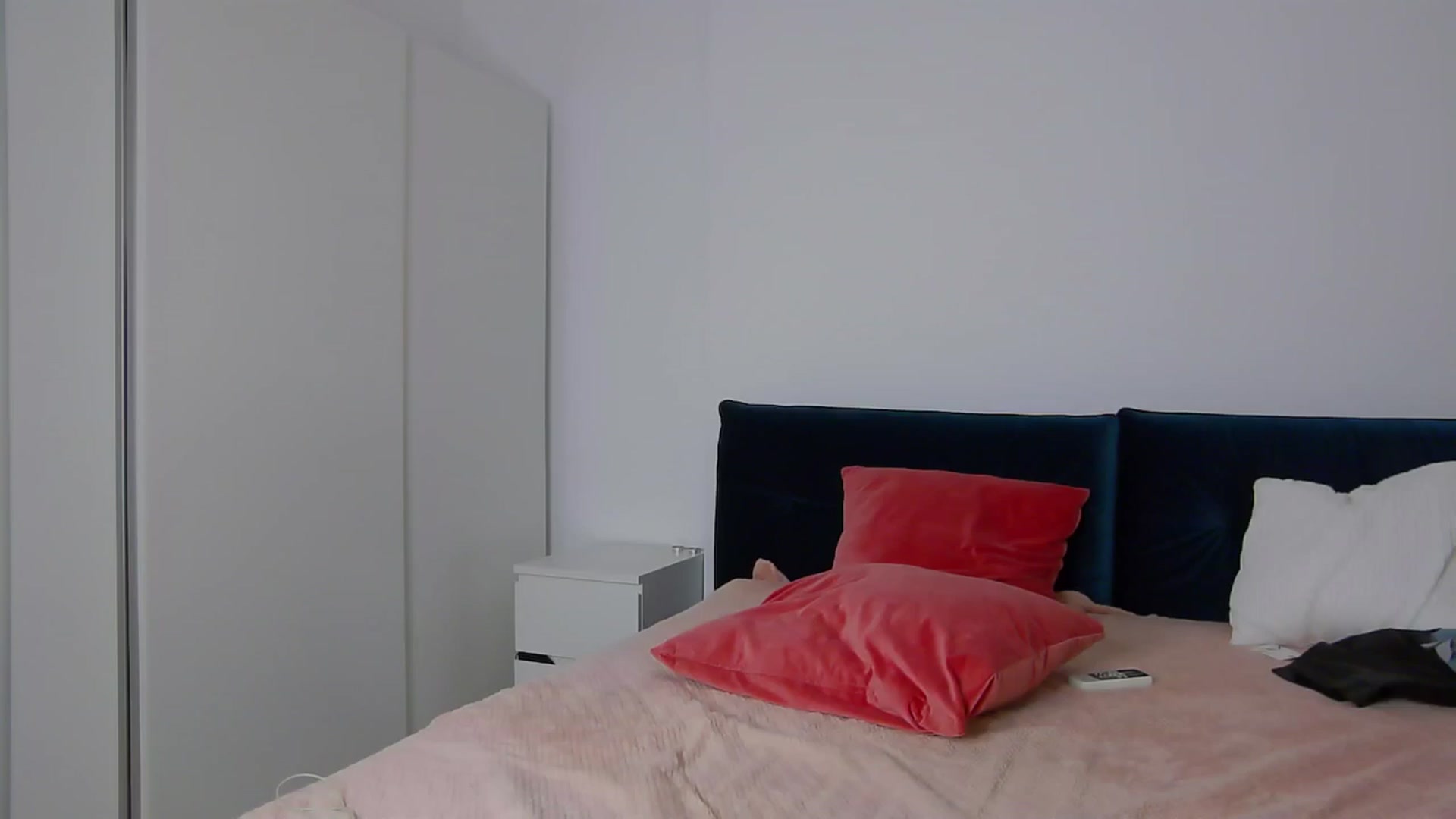 Gallery image thumbnail from NaiaaBee's myfreecams stream on, 10/23/2024, 17:43 image 20 of 20