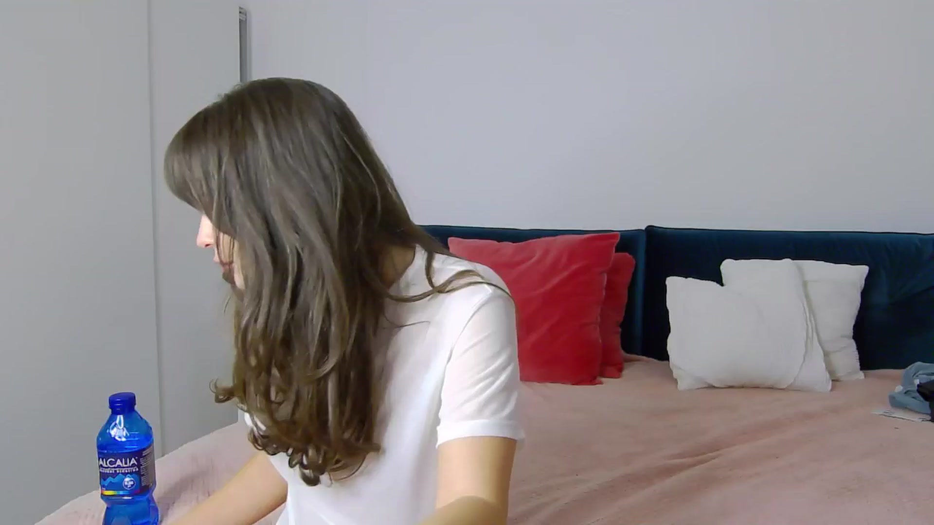 Gallery image thumbnail from NaiaaBee's myfreecams stream on, 10/28/2024, 16:50 image 17 of 20