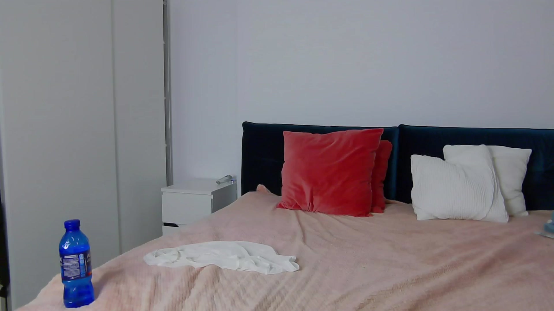 Gallery image thumbnail from NaiaaBee's myfreecams stream on, 10/28/2024, 18:02 image 19 of 20