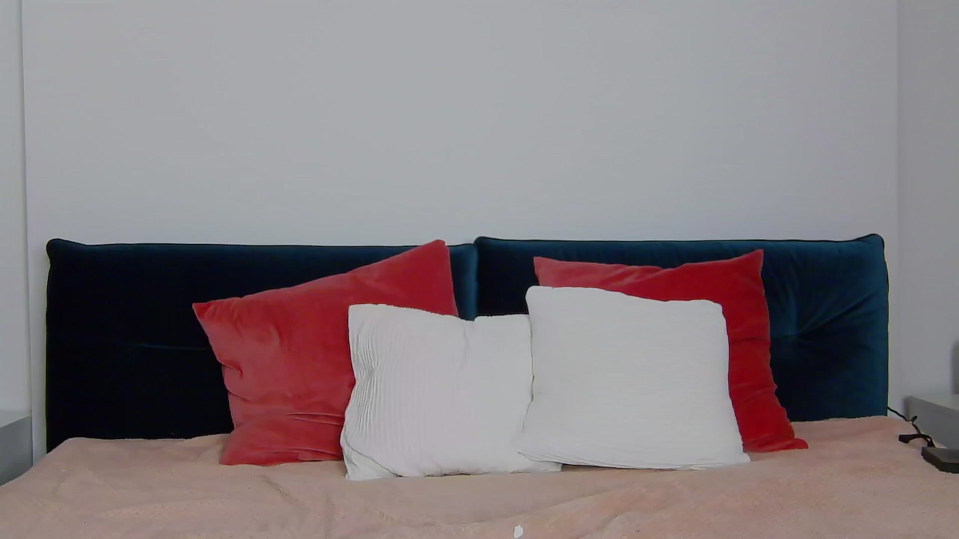 Gallery image thumbnail from NaiaaBee's myfreecams stream on, 11/14/2024, 15:29 image 6 of 20