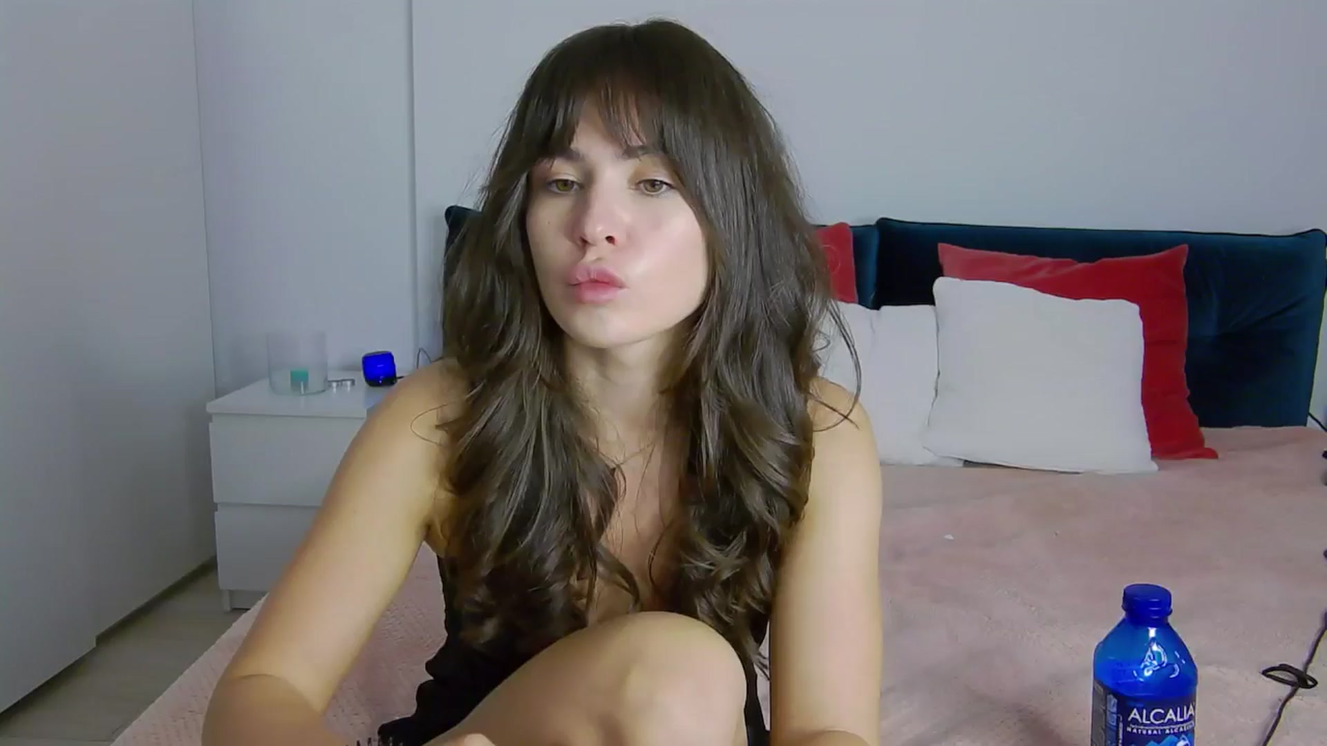 Gallery image thumbnail from NaiaaBee's myfreecams stream on, 11/14/2024, 16:18 image 8 of 20