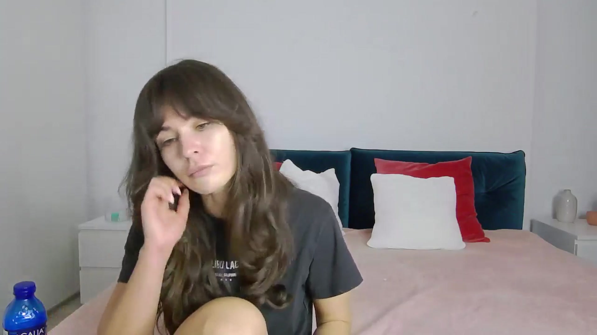Gallery image thumbnail from NaiaaBee's myfreecams stream on, 11/18/2024, 18:39 image 19 of 20