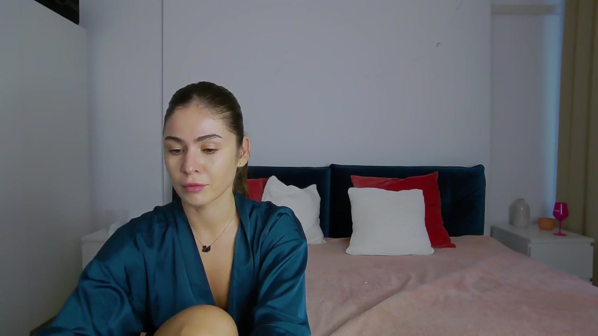 Gallery image thumbnail from NaiaaBee's myfreecams stream on, 11/19/2024, 14:23 image 20 of 20