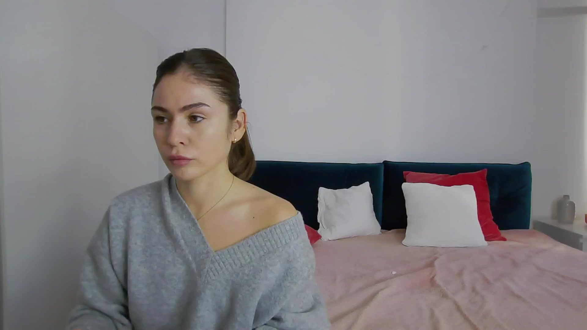 Gallery image thumbnail from NaiaaBee's myfreecams stream on, 11/20/2024, 09:04 image 17 of 20