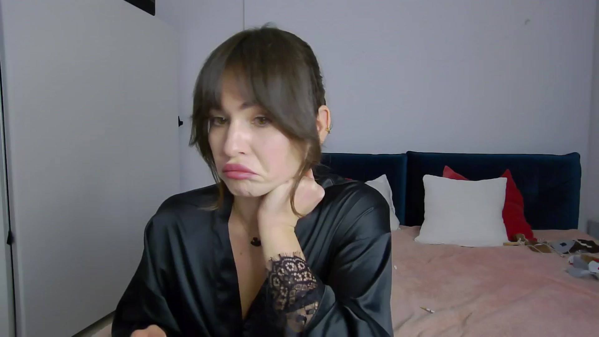 Gallery image thumbnail from NaiaaBee's myfreecams stream on, 11/21/2024, 16:38 image 6 of 20
