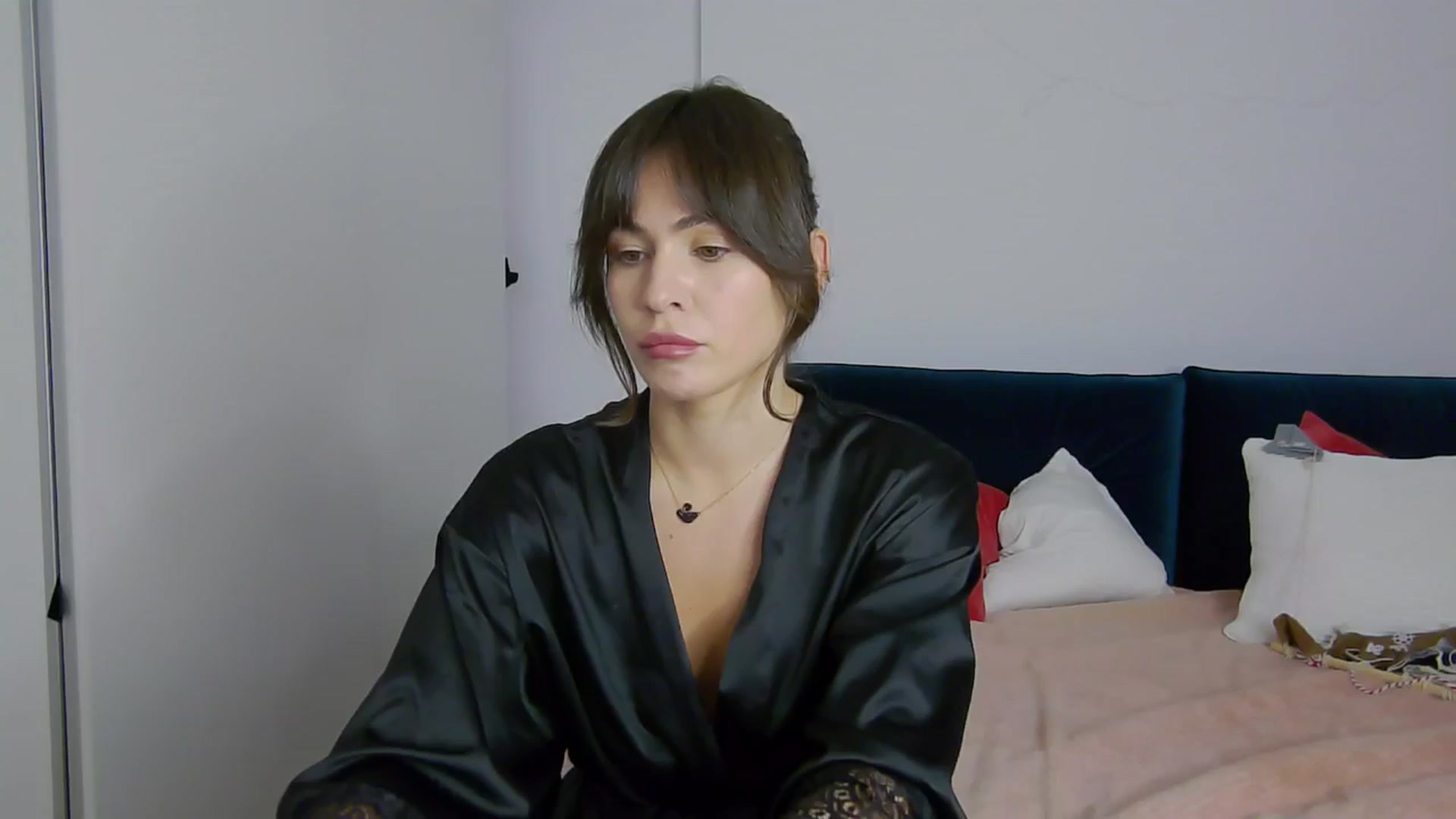 Gallery image thumbnail from NaiaaBee's myfreecams stream on, 11/21/2024, 16:38 image 16 of 20