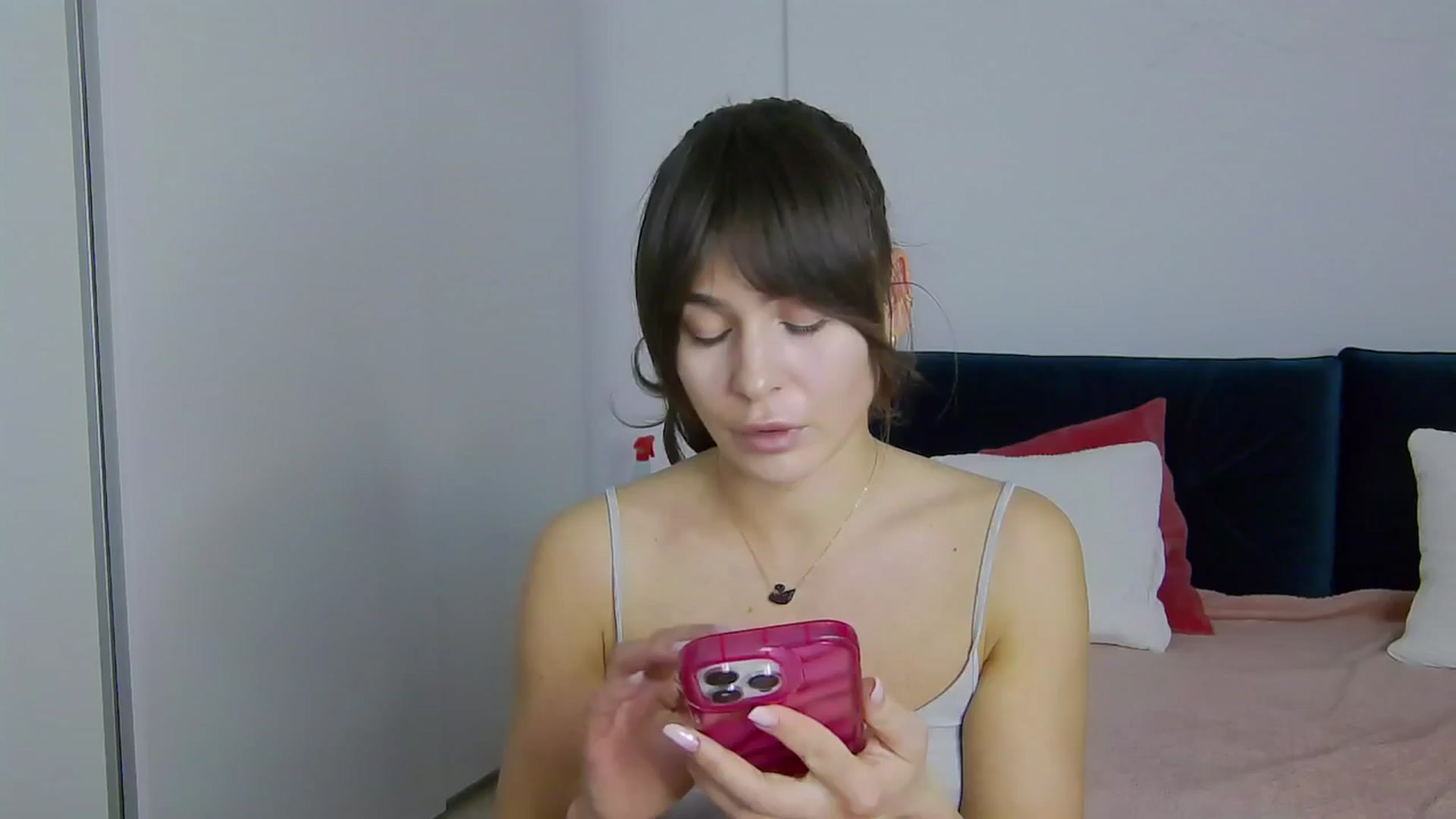 Gallery image thumbnail from NaiaaBee's myfreecams stream on, 11/25/2024, 17:45 image 7 of 20