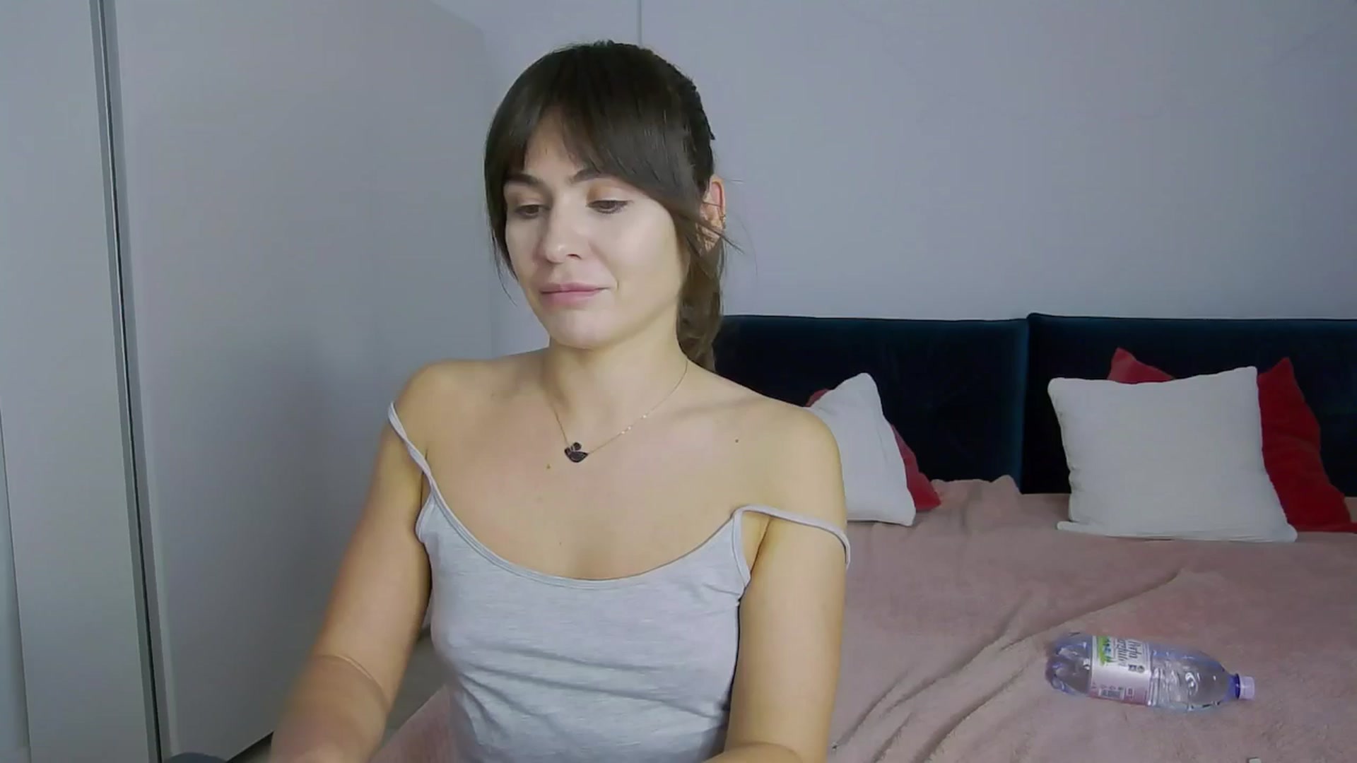 Gallery image thumbnail from NaiaaBee's myfreecams stream on, 11/25/2024, 18:32 image 7 of 20