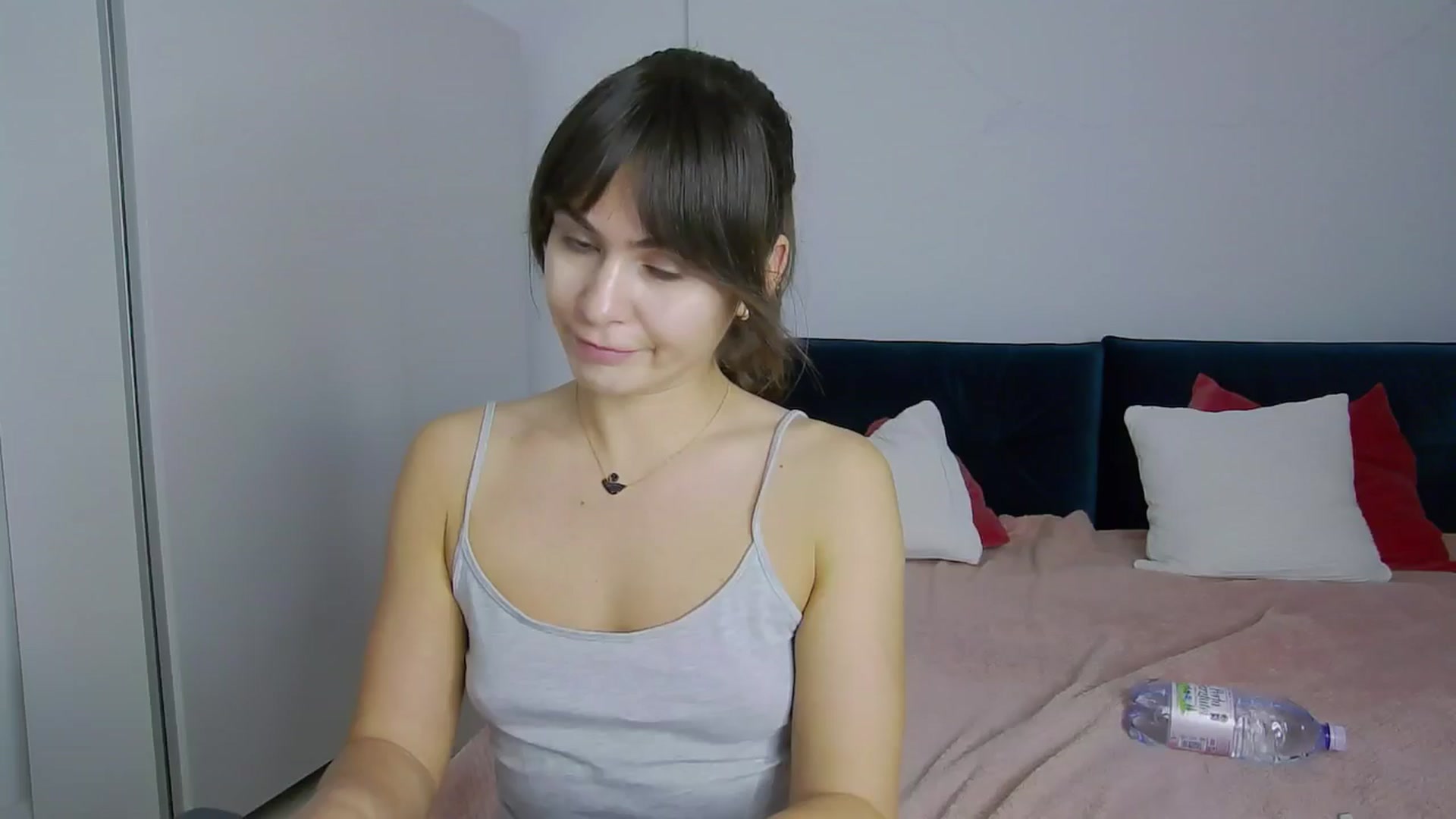 Gallery image thumbnail from NaiaaBee's myfreecams stream on, 11/25/2024, 18:32 image 3 of 20