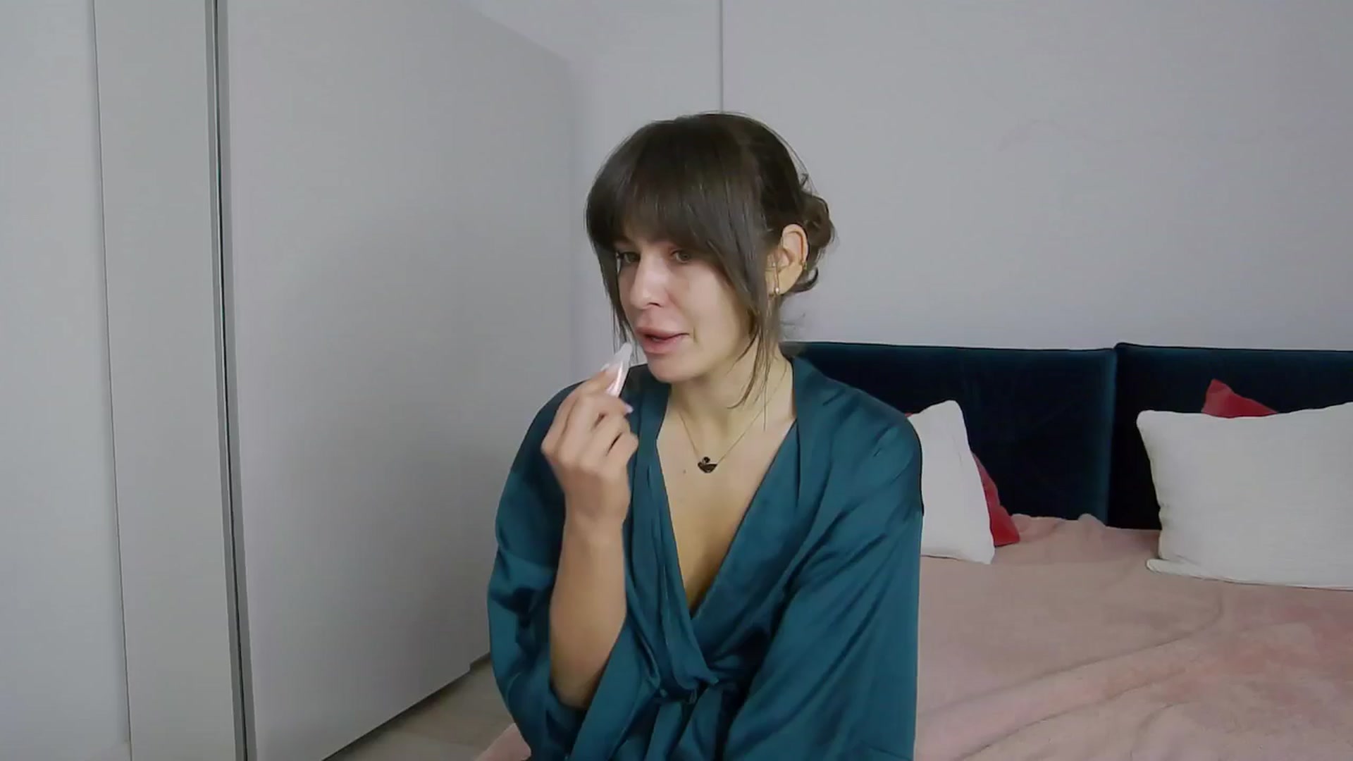 Gallery image thumbnail from NaiaaBee's myfreecams stream on, 11/28/2024, 06:28 image 6 of 20