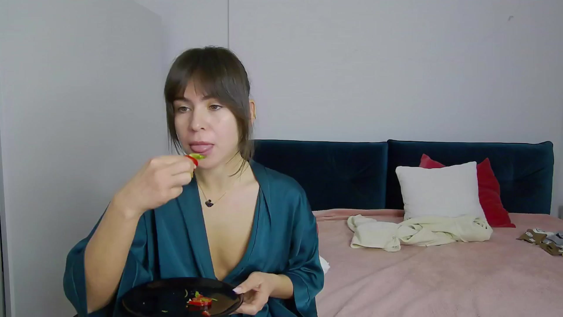 Gallery image thumbnail from NaiaaBee's myfreecams stream on, 11/28/2024, 08:57 image 7 of 20