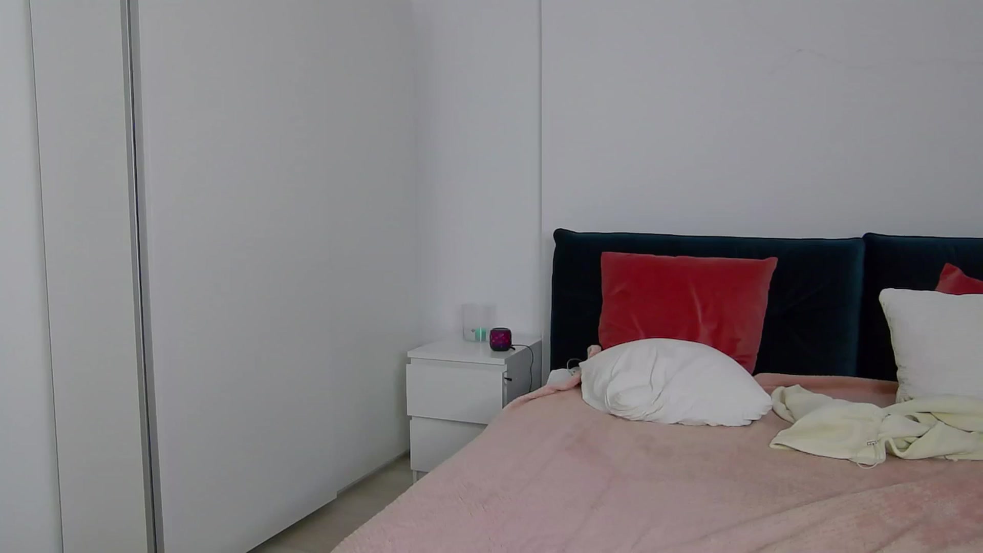 Gallery image thumbnail from NaiaaBee's myfreecams stream on, 11/28/2024, 18:22 image 18 of 20