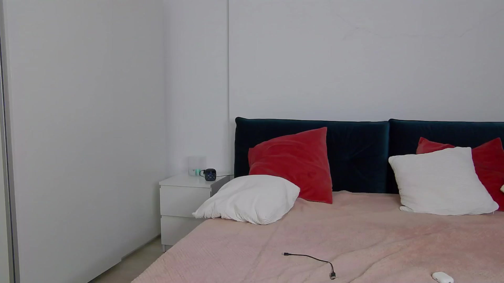 Gallery image thumbnail from NaiaaBee's myfreecams stream on, 12/03/2024, 15:25 image 9 of 20