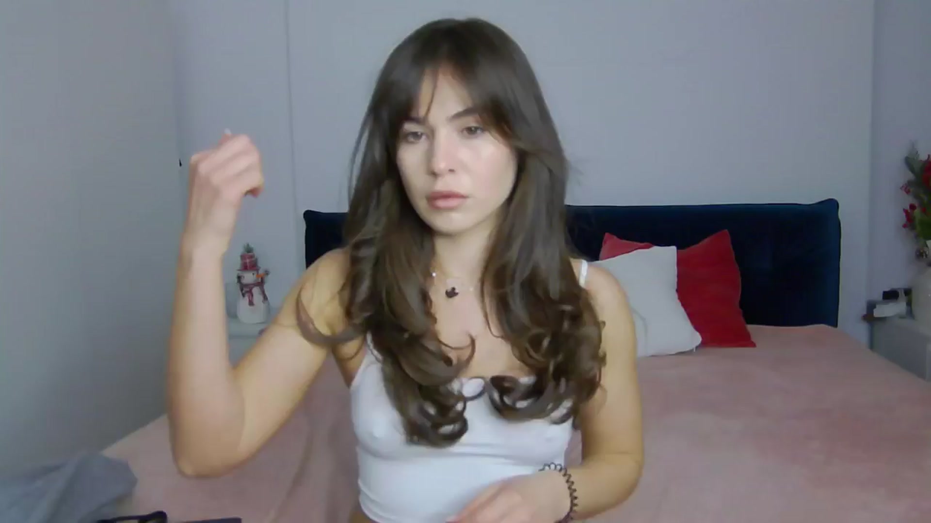 Gallery image thumbnail from NaiaaBee's myfreecams stream on, 12/06/2024, 17:28 image 6 of 20