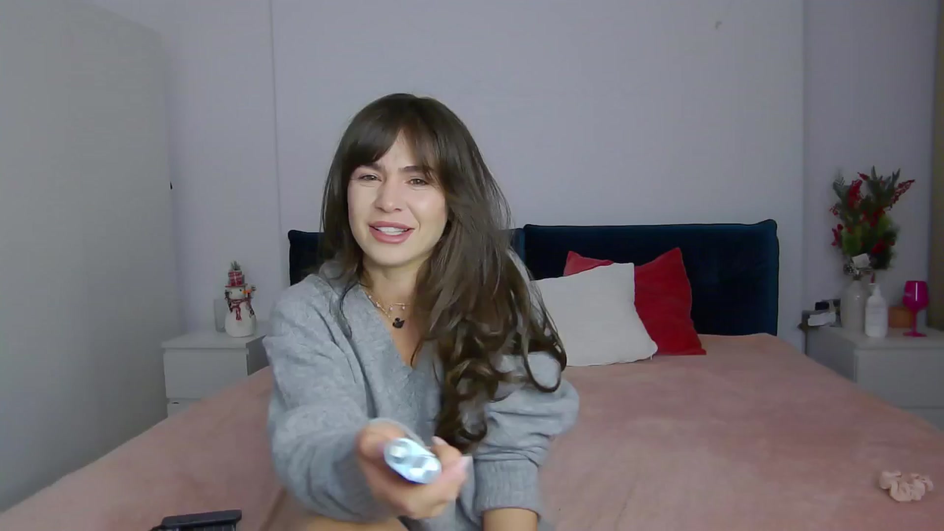 Gallery image thumbnail from NaiaaBee's myfreecams stream on, 12/06/2024, 17:28 image 5 of 20