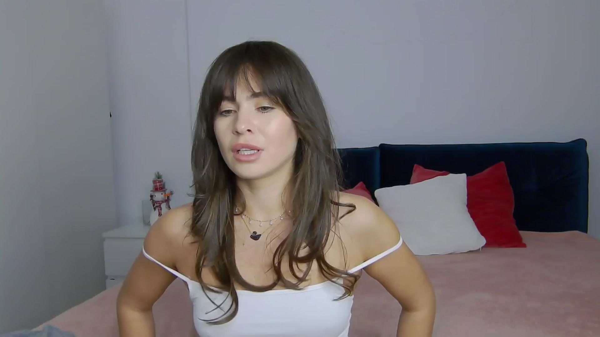 Gallery image thumbnail from NaiaaBee's myfreecams stream on, 12/06/2024, 18:06 image 8 of 20