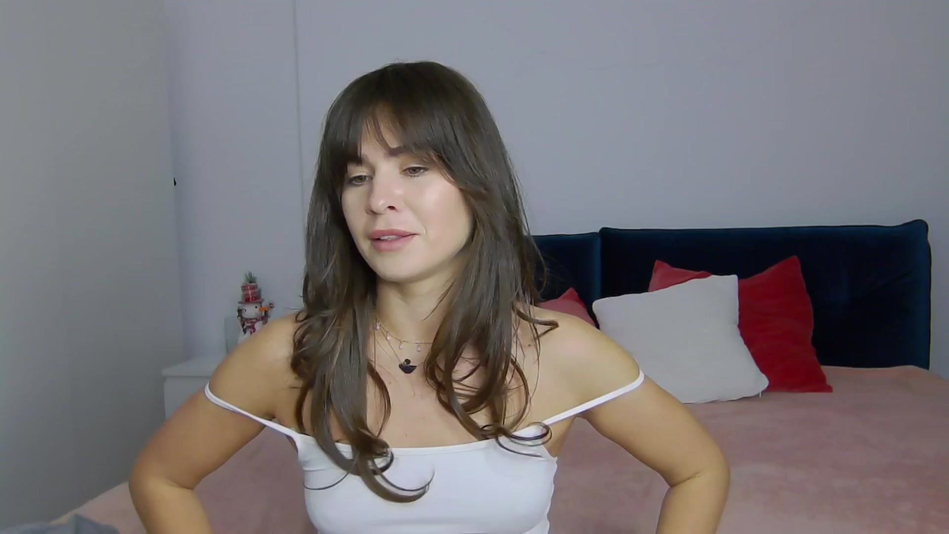 Gallery image thumbnail from NaiaaBee's myfreecams stream on, 12/06/2024, 18:06 image 4 of 20