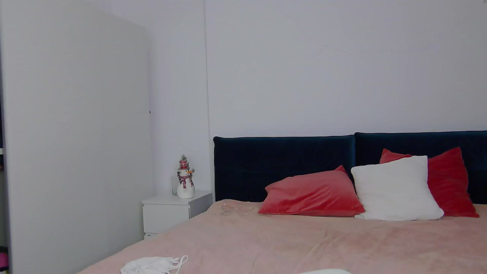 Gallery image thumbnail from NaiaaBee's myfreecams stream on, 12/07/2024, 08:49 image 14 of 20