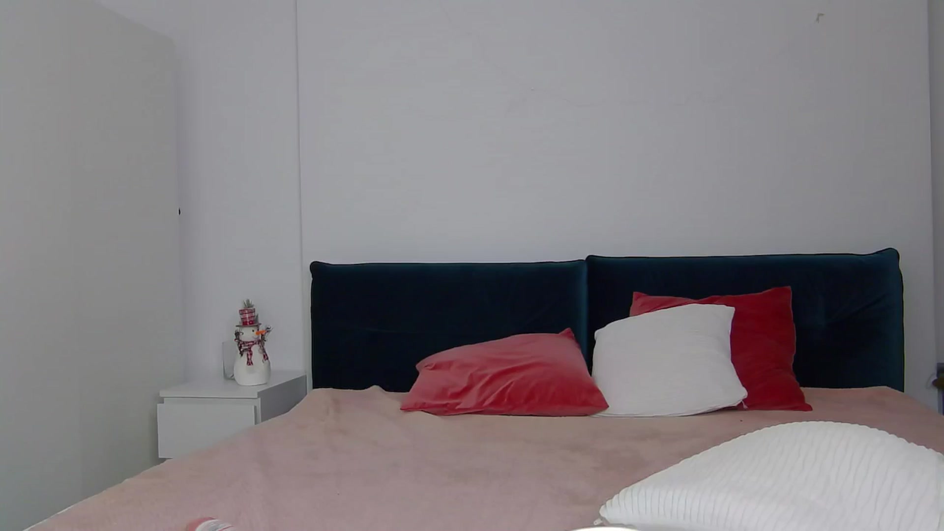 Gallery image thumbnail from NaiaaBee's myfreecams stream on, 12/12/2024, 18:07 image 15 of 20