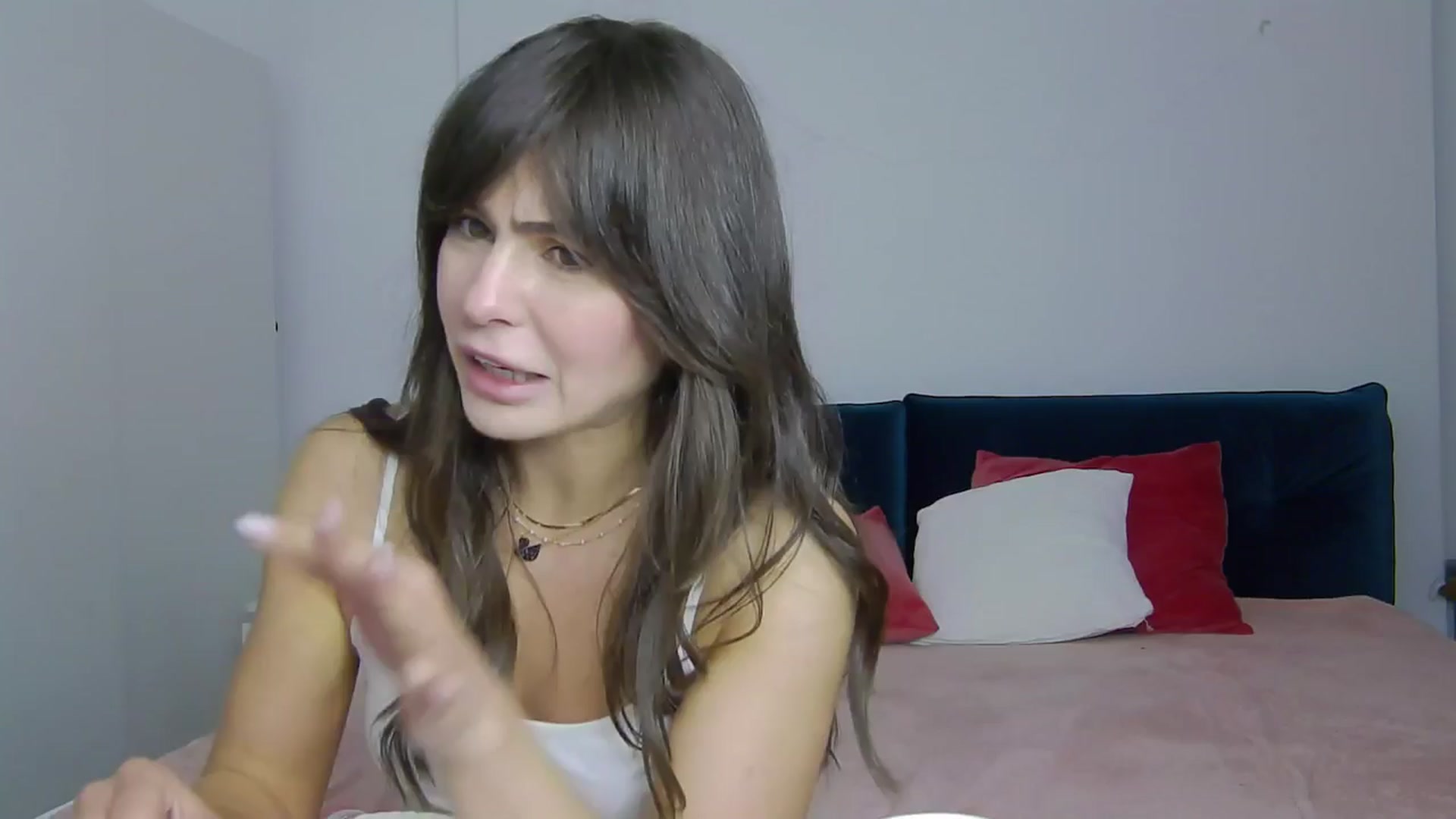 Gallery image thumbnail from NaiaaBee's myfreecams stream on, 12/12/2024, 18:07 image 13 of 20