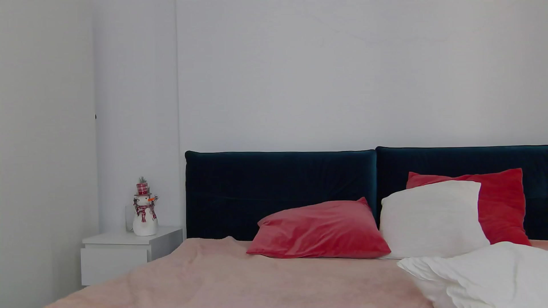 Gallery image thumbnail from NaiaaBee's myfreecams stream on, 12/13/2024, 11:51 image 12 of 20