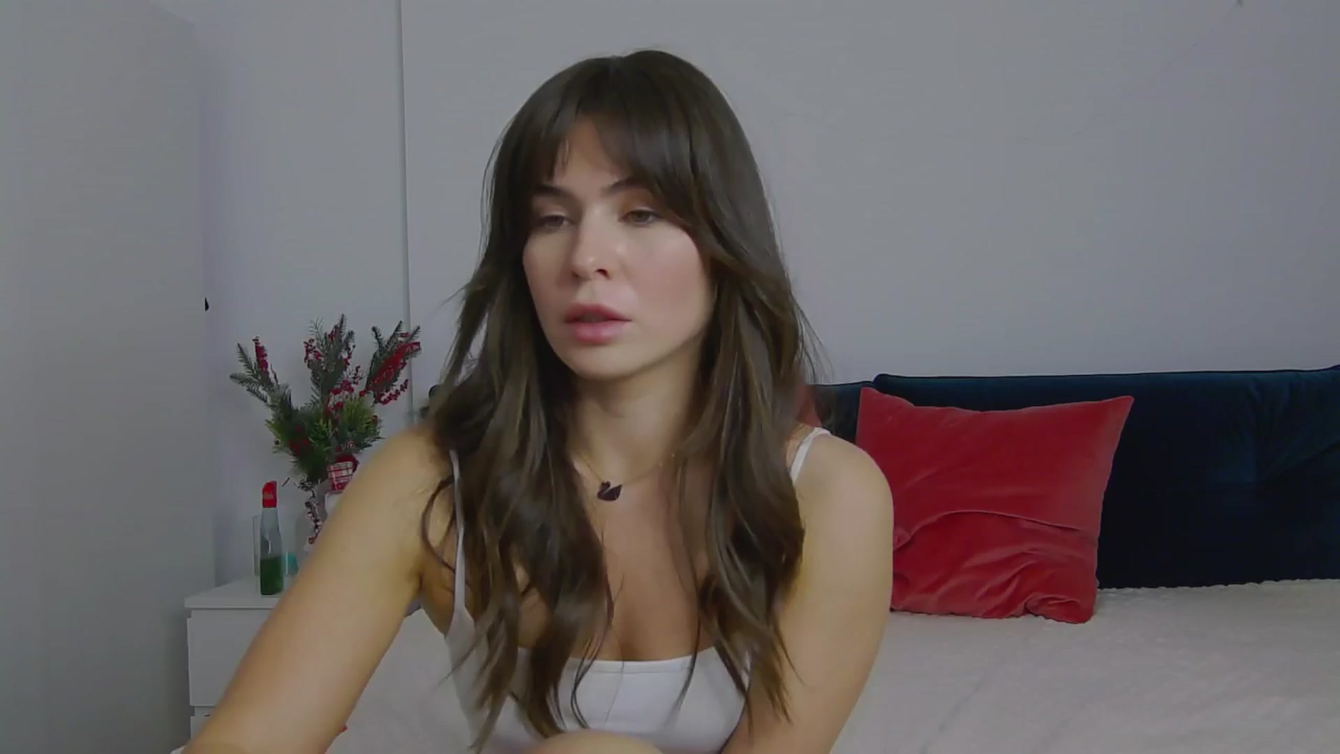 Gallery image thumbnail from NaiaaBee's myfreecams stream on, 12/16/2024, 15:44 image 1 of 20