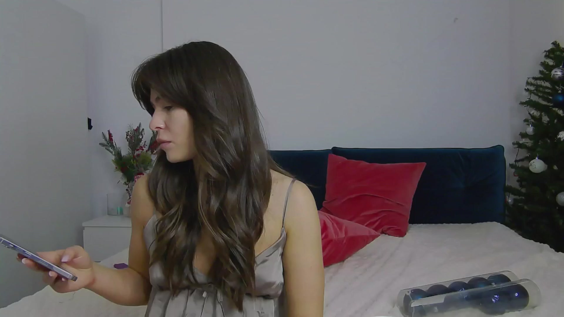 Gallery image thumbnail from NaiaaBee's myfreecams stream on, 12/17/2024, 14:06 image 9 of 20