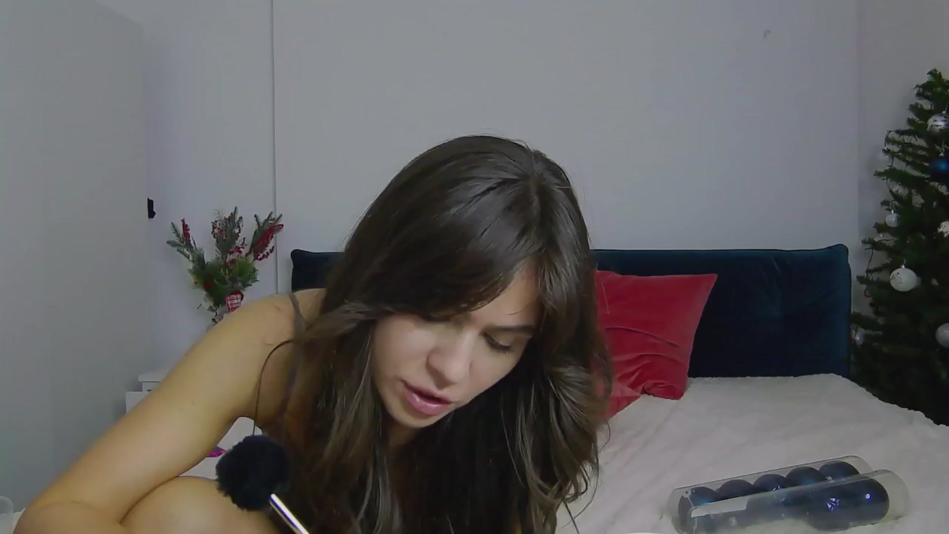 Gallery image thumbnail from NaiaaBee's myfreecams stream on, 12/17/2024, 14:06 image 10 of 20