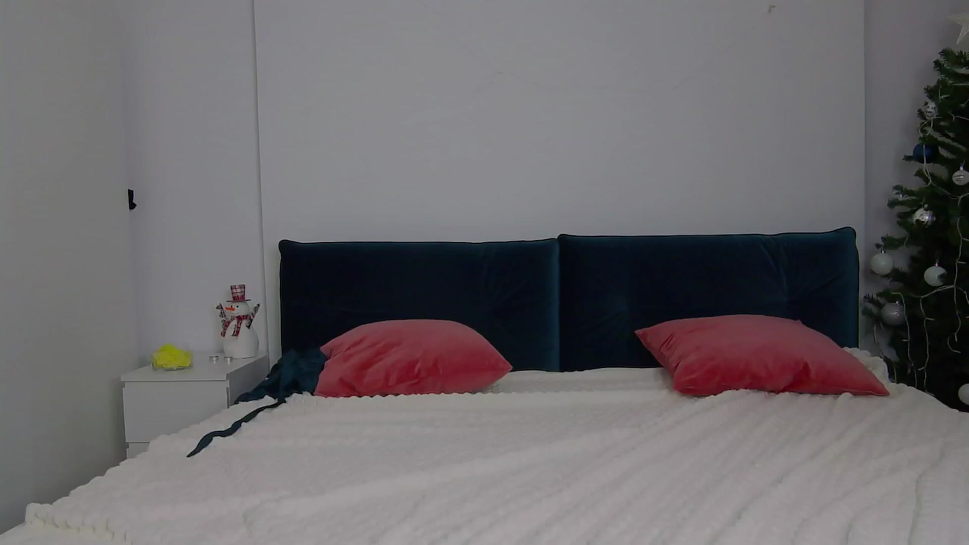 Gallery image thumbnail from NaiaaBee's myfreecams stream on, 12/27/2024, 15:28 image 16 of 20