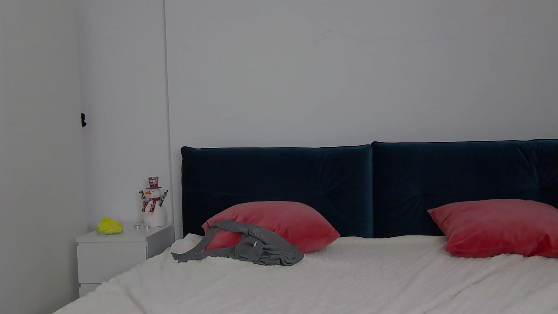Gallery image thumbnail from NaiaaBee's myfreecams stream on, 12/28/2024, 07:28 image 3 of 20