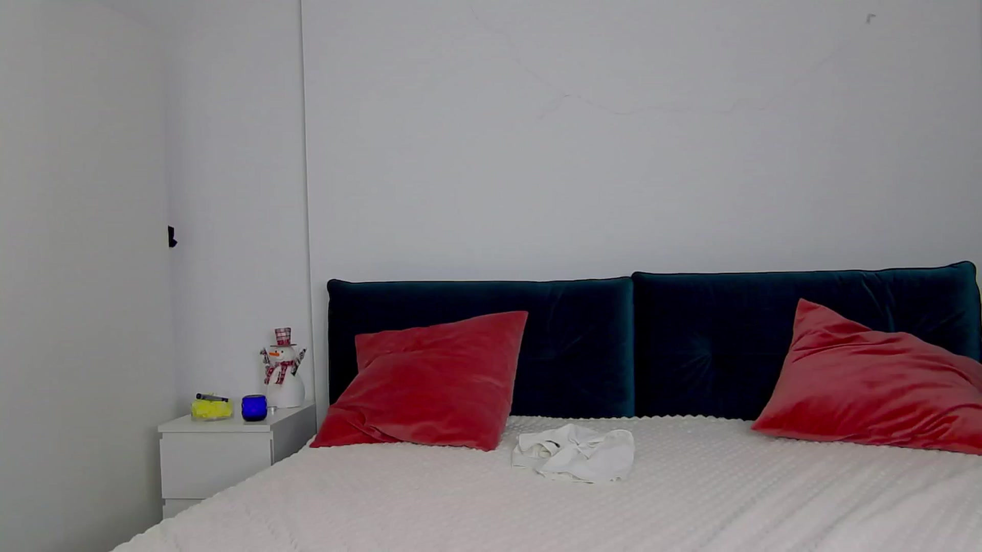 Gallery image thumbnail from NaiaaBee's myfreecams stream on, 12/31/2024, 07:01 image 13 of 20