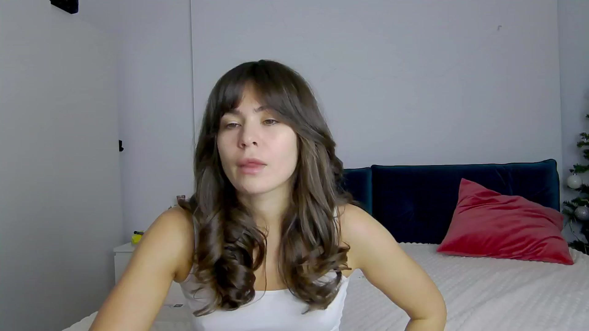 Gallery image thumbnail from NaiaaBee's myfreecams stream on, 12/31/2024, 07:01 image 6 of 20