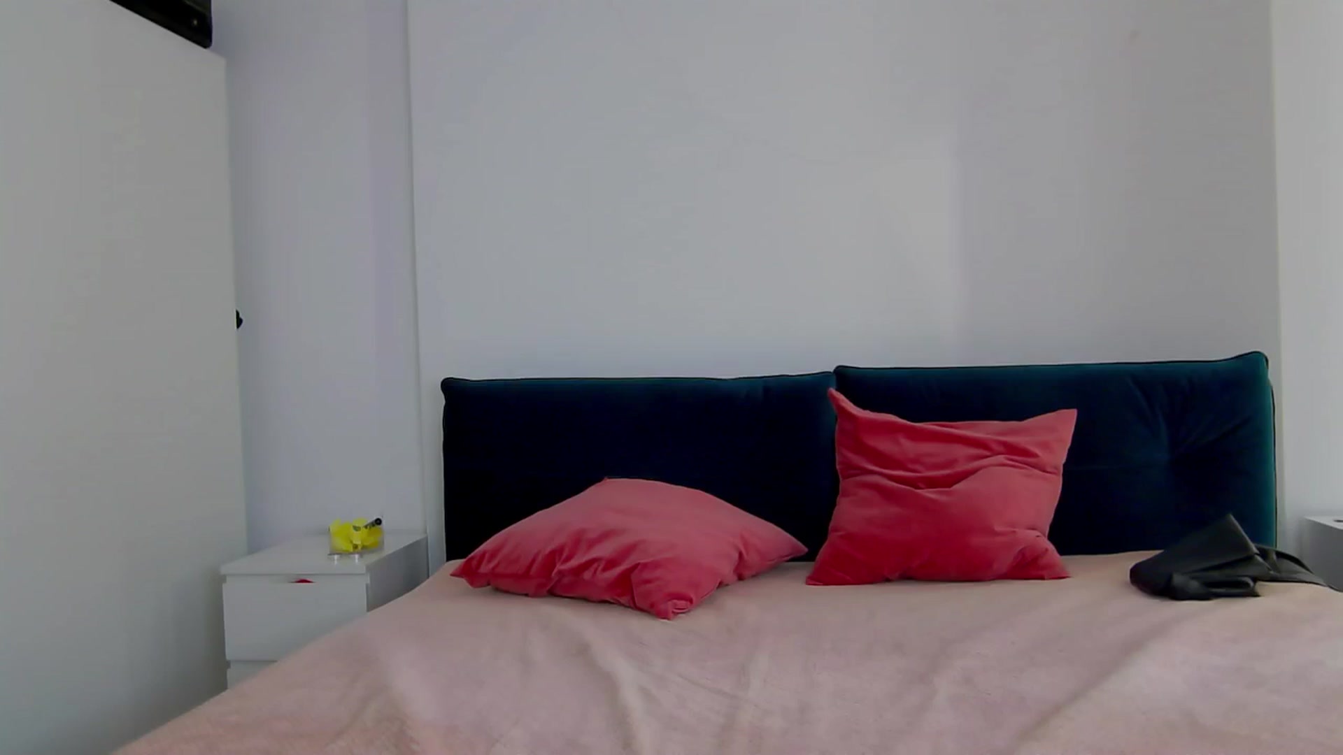 Gallery image thumbnail from NaiaaBee's myfreecams stream on, 01/14/2025, 13:25 image 17 of 20