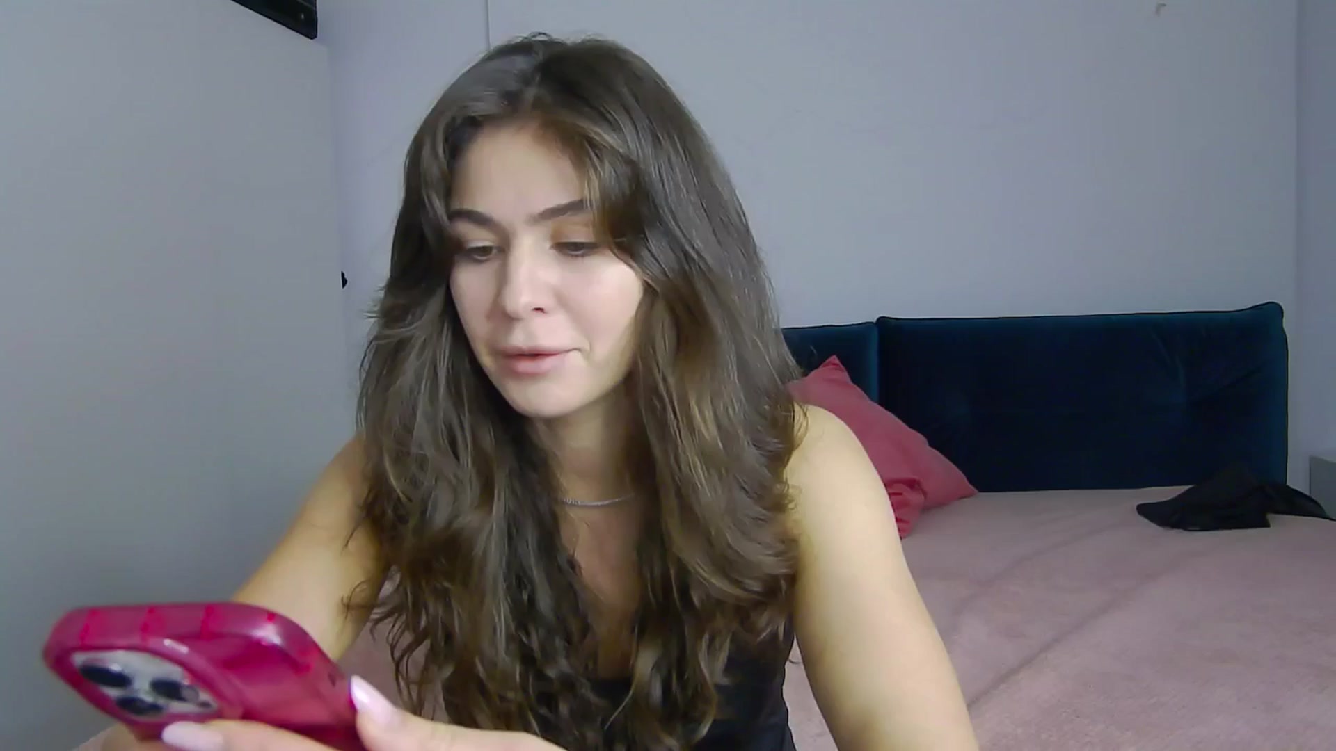 Gallery image thumbnail from NaiaaBee's myfreecams stream on, 01/16/2025, 15:03 image 18 of 20