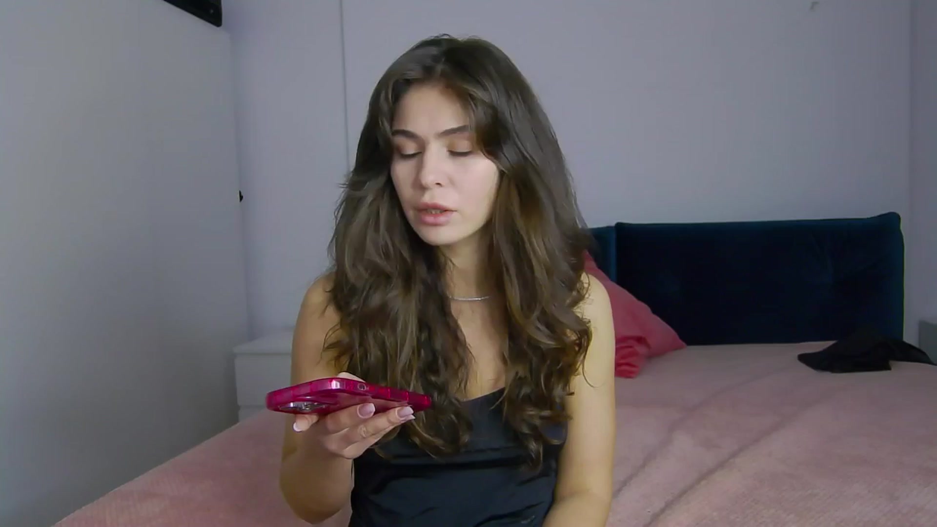 Gallery image thumbnail from NaiaaBee's myfreecams stream on, 01/16/2025, 15:03 image 16 of 20