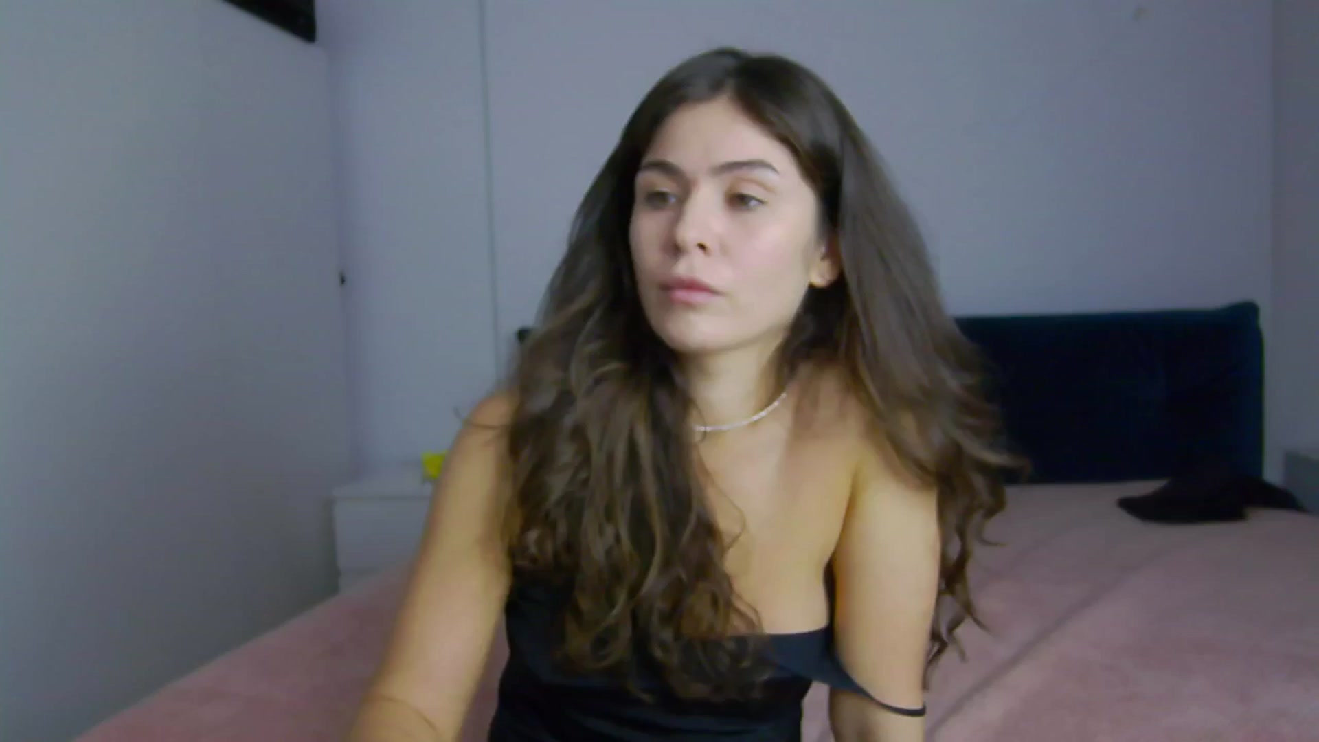 Gallery image thumbnail from NaiaaBee's myfreecams stream on, 01/16/2025, 18:08 image 5 of 20
