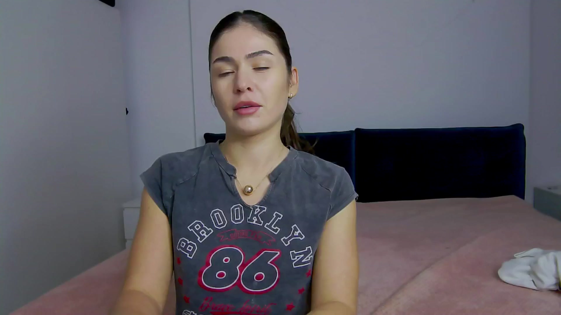 Gallery image thumbnail from NaiaaBee's myfreecams stream on, 01/20/2025, 18:27 image 14 of 20