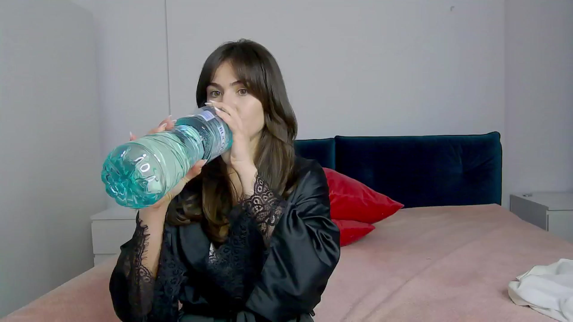 Gallery image thumbnail from NaiaaBee's myfreecams stream on, 01/24/2025, 17:08 image 11 of 20