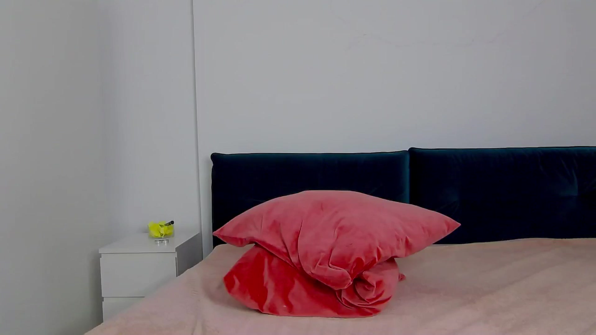 Gallery image thumbnail from NaiaaBee's myfreecams stream on, 01/31/2025, 15:45 image 17 of 20