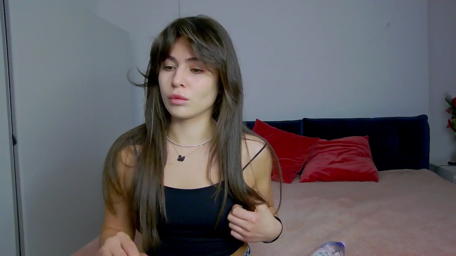 Gallery image thumbnail from NaiaaBee's myfreecams stream on, 02/03/2025, 17:17 image 3 of 20