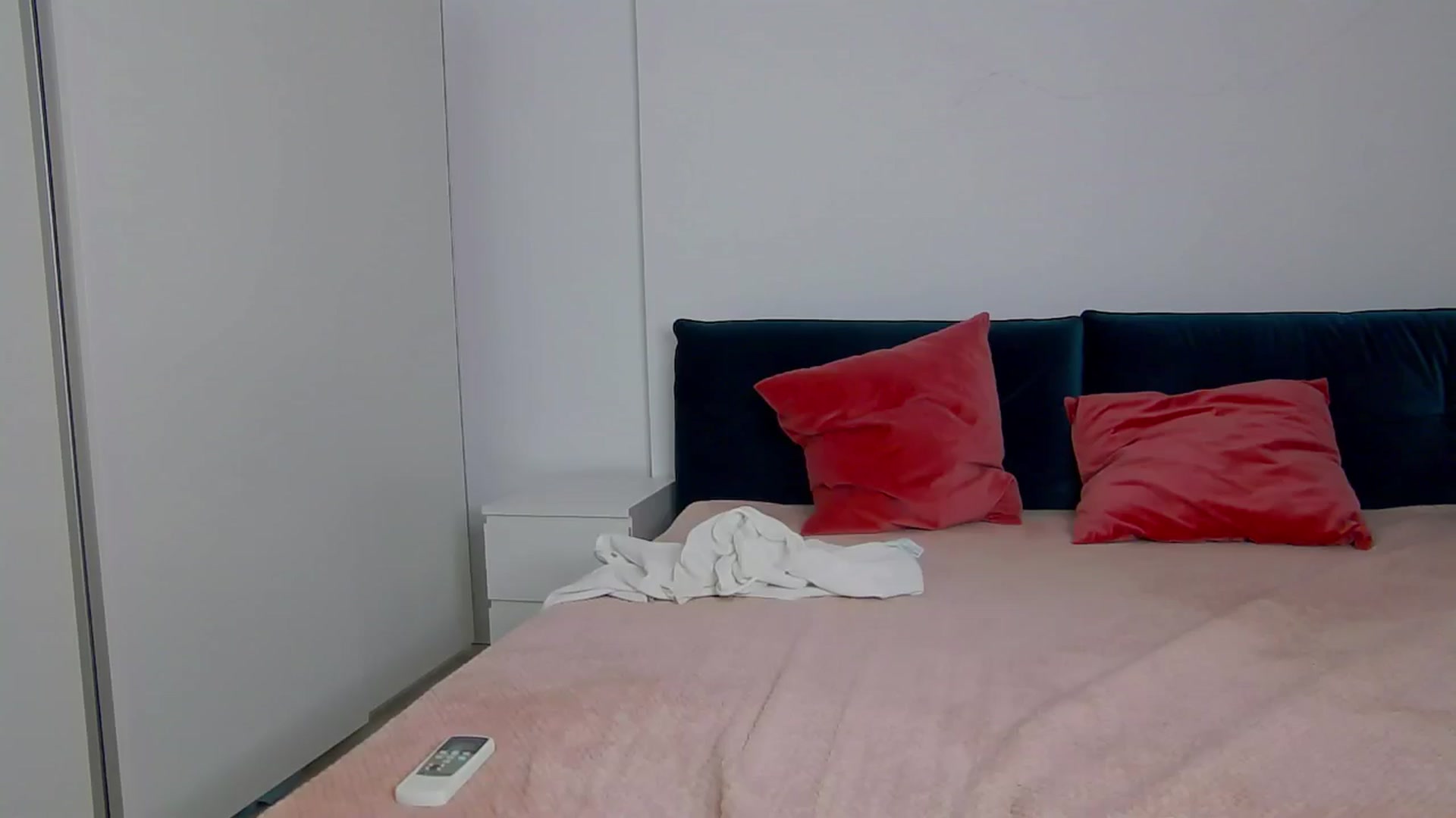 Gallery image thumbnail from NaiaaBee's myfreecams stream on, 02/13/2025, 19:05 image 20 of 20