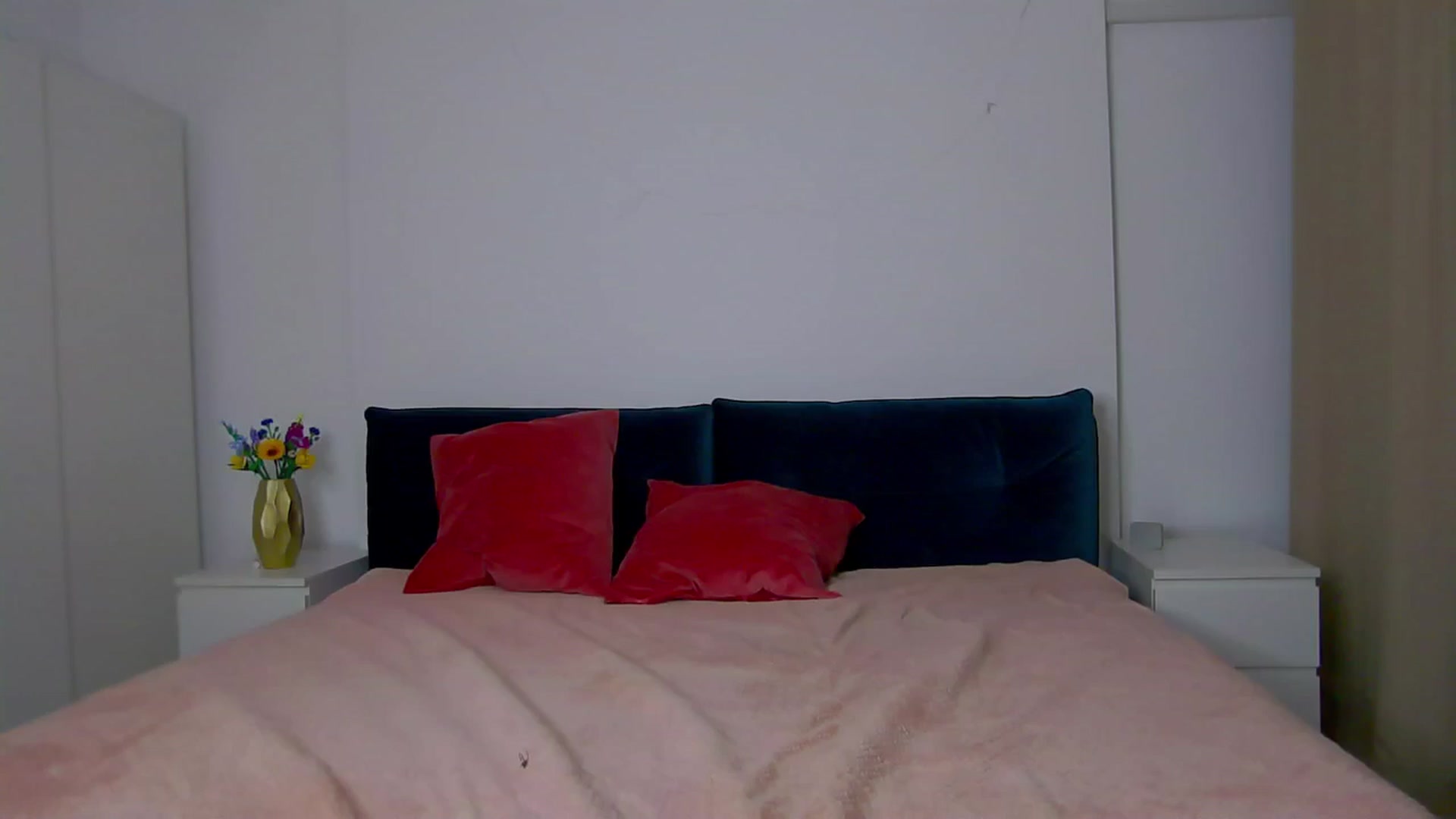 Gallery image thumbnail from NaiaaBee's myfreecams stream on, 02/14/2025, 22:29 image 15 of 20